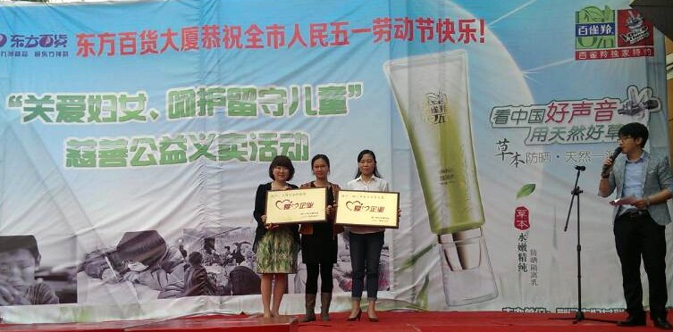 26F596BC891594D29BF82B7553D50576.jpg 26F596BC891594D29BF82B7553D50576.jpg