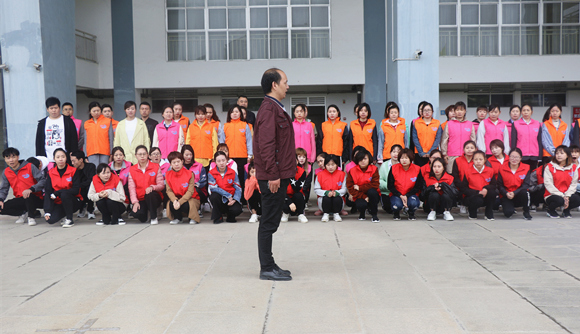 新闻用图3.jpg 新闻用图3.jpg